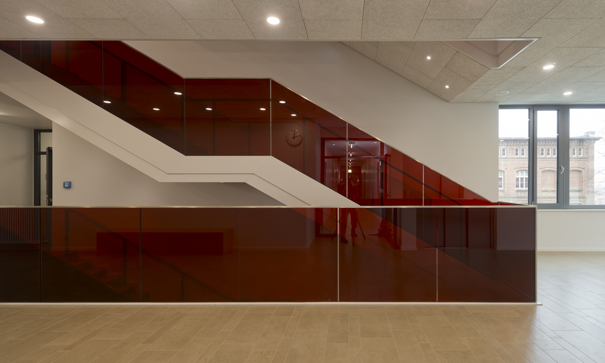 Copyright Michael Miltzow 2015 Ev Gym MGN NOV0255 opt.jpg